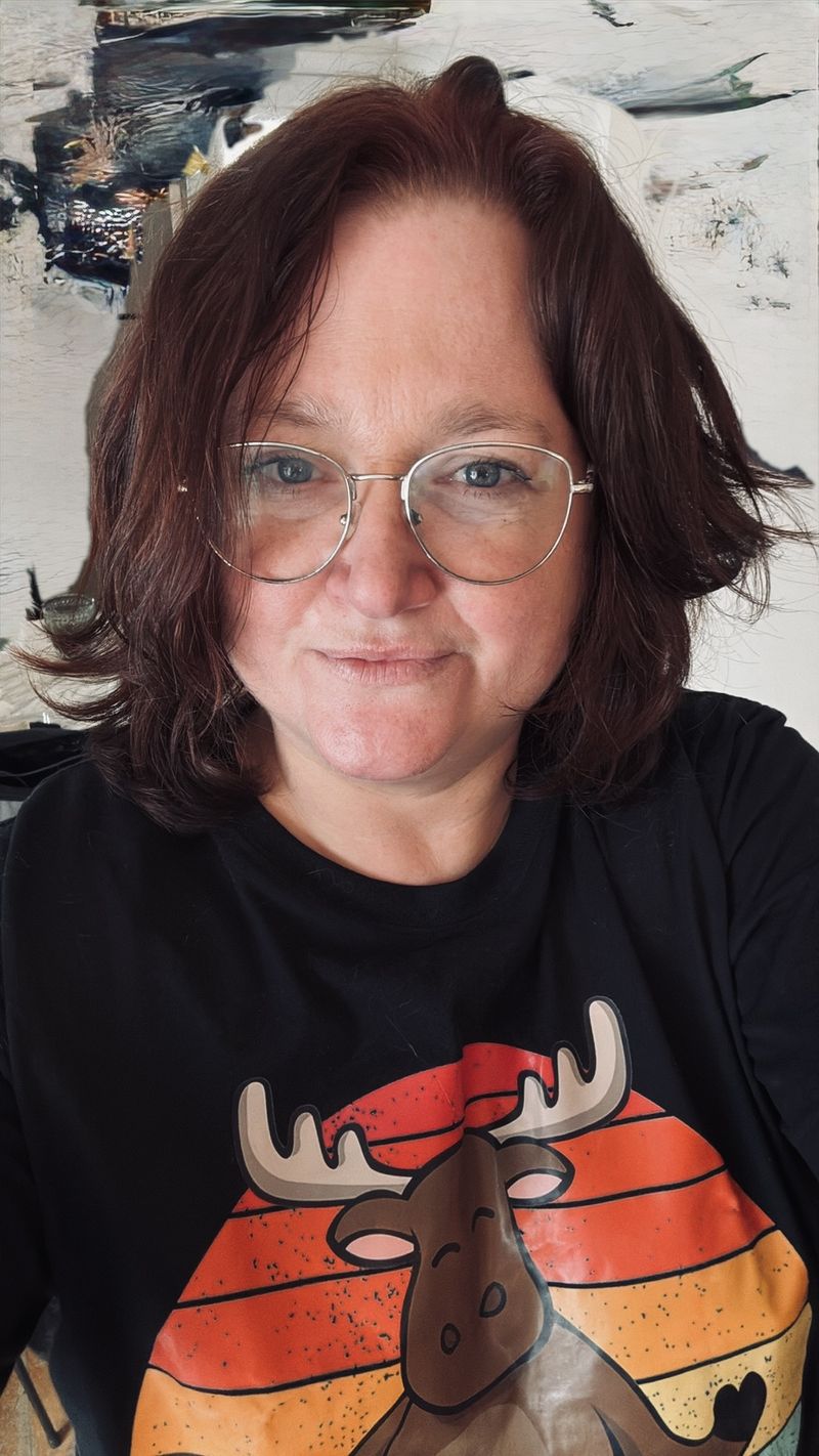 Tammy, 42
