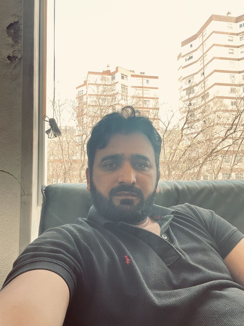 Adil, 38