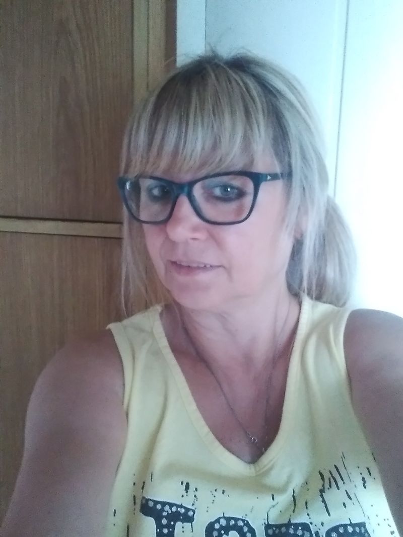 Anna, 53