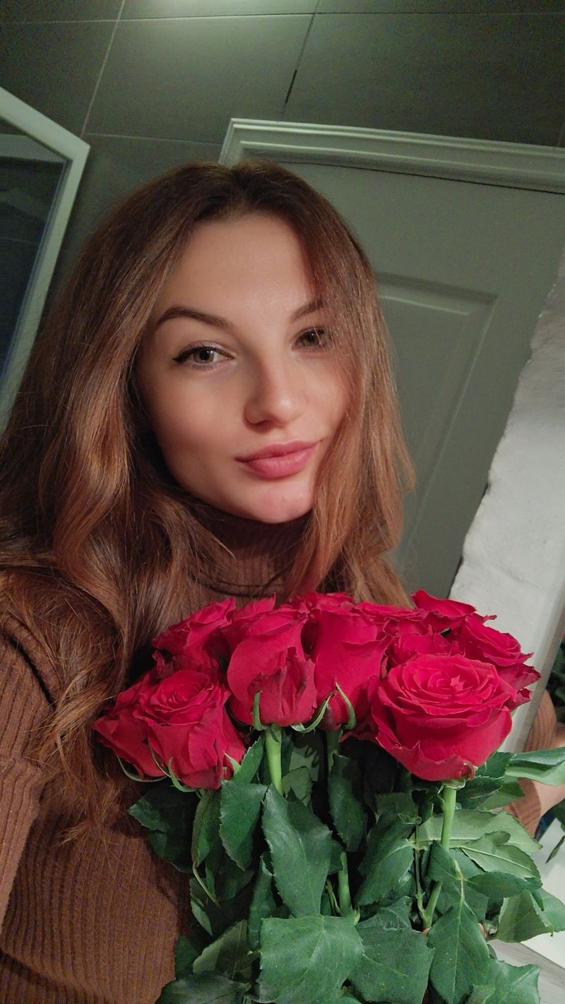 Vera, 27