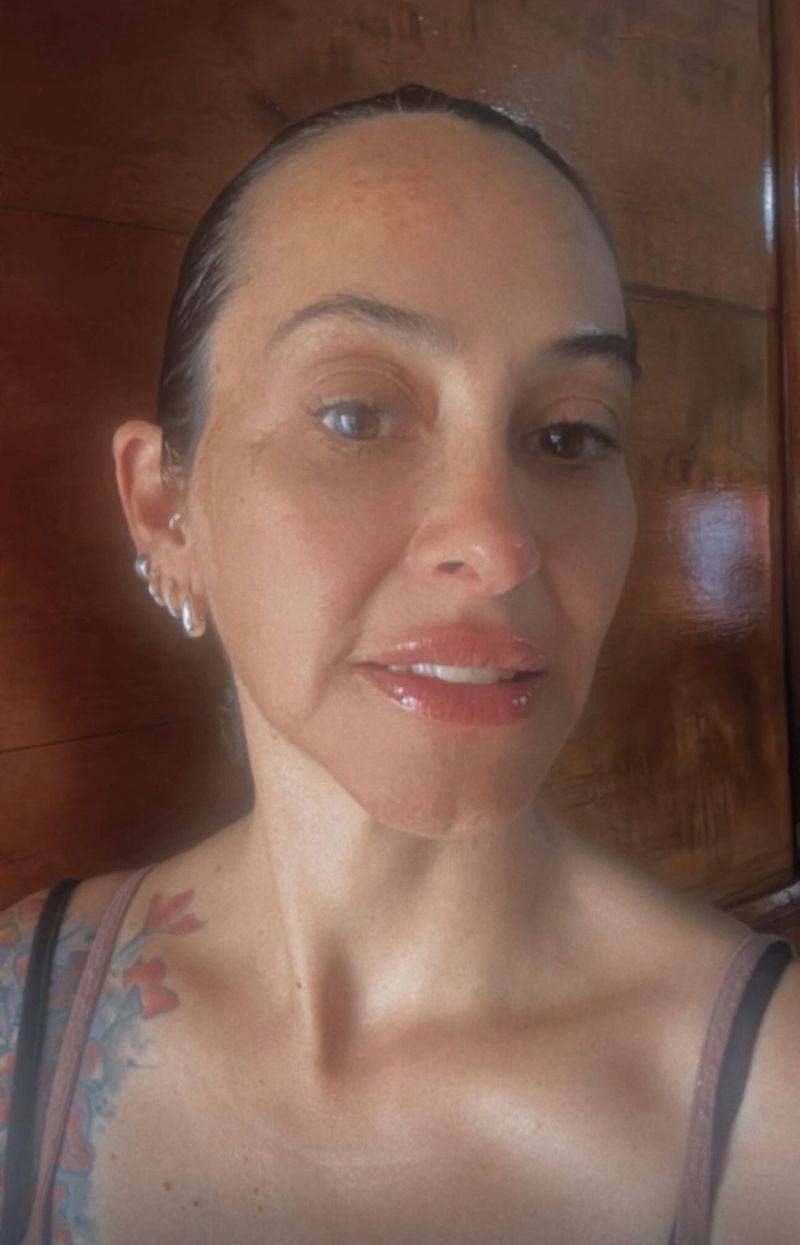 Daniela, 46