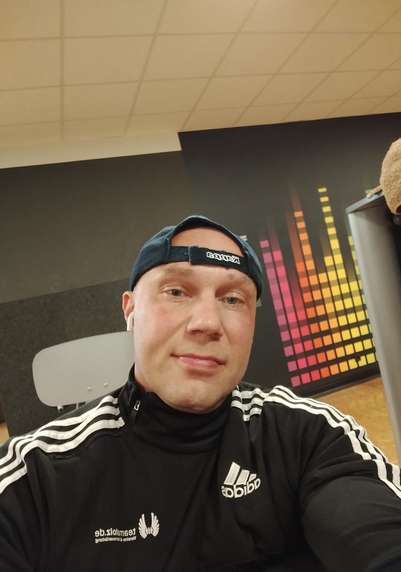 Mateusz Rotterdam, 37