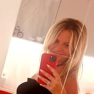 Montse, 46