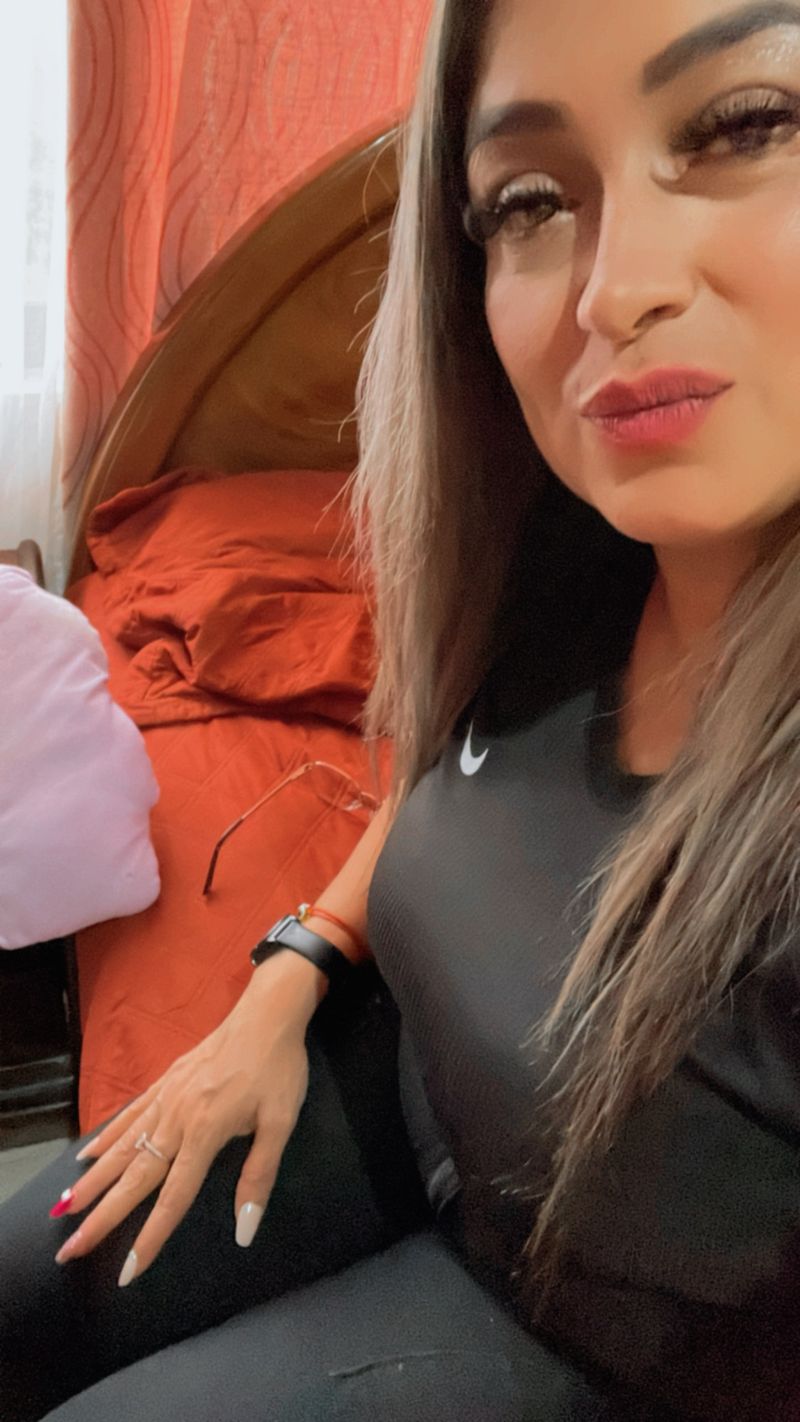Dayana, 43