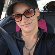 Cyn, 37