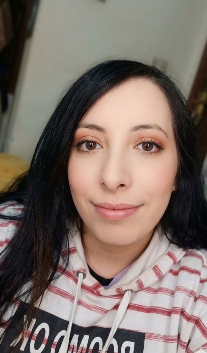 Farah, 26