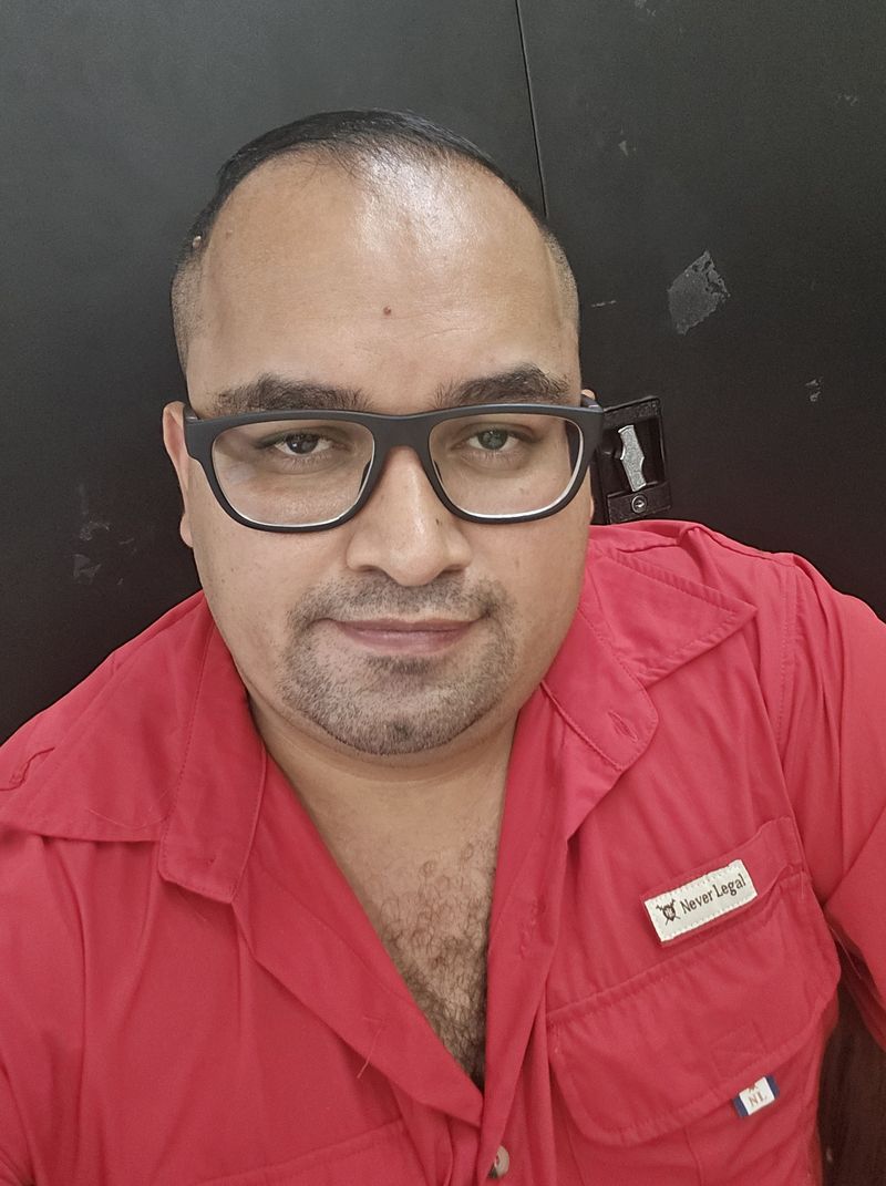 Fernando, 35