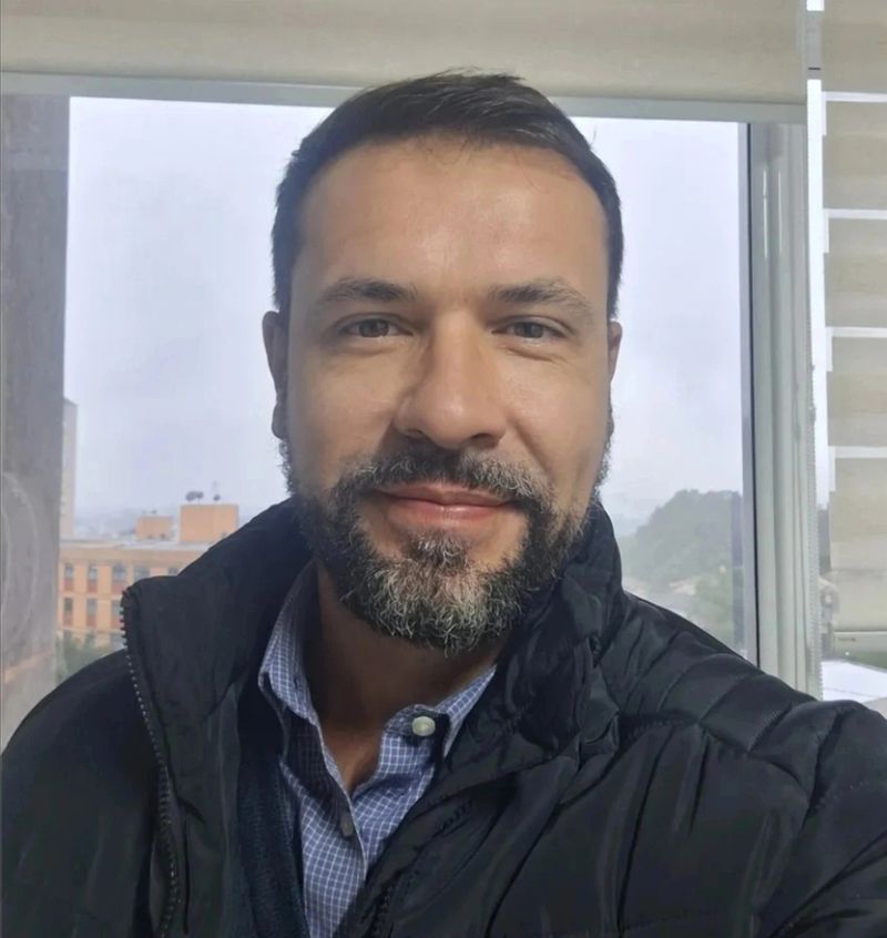 Fábio, 46