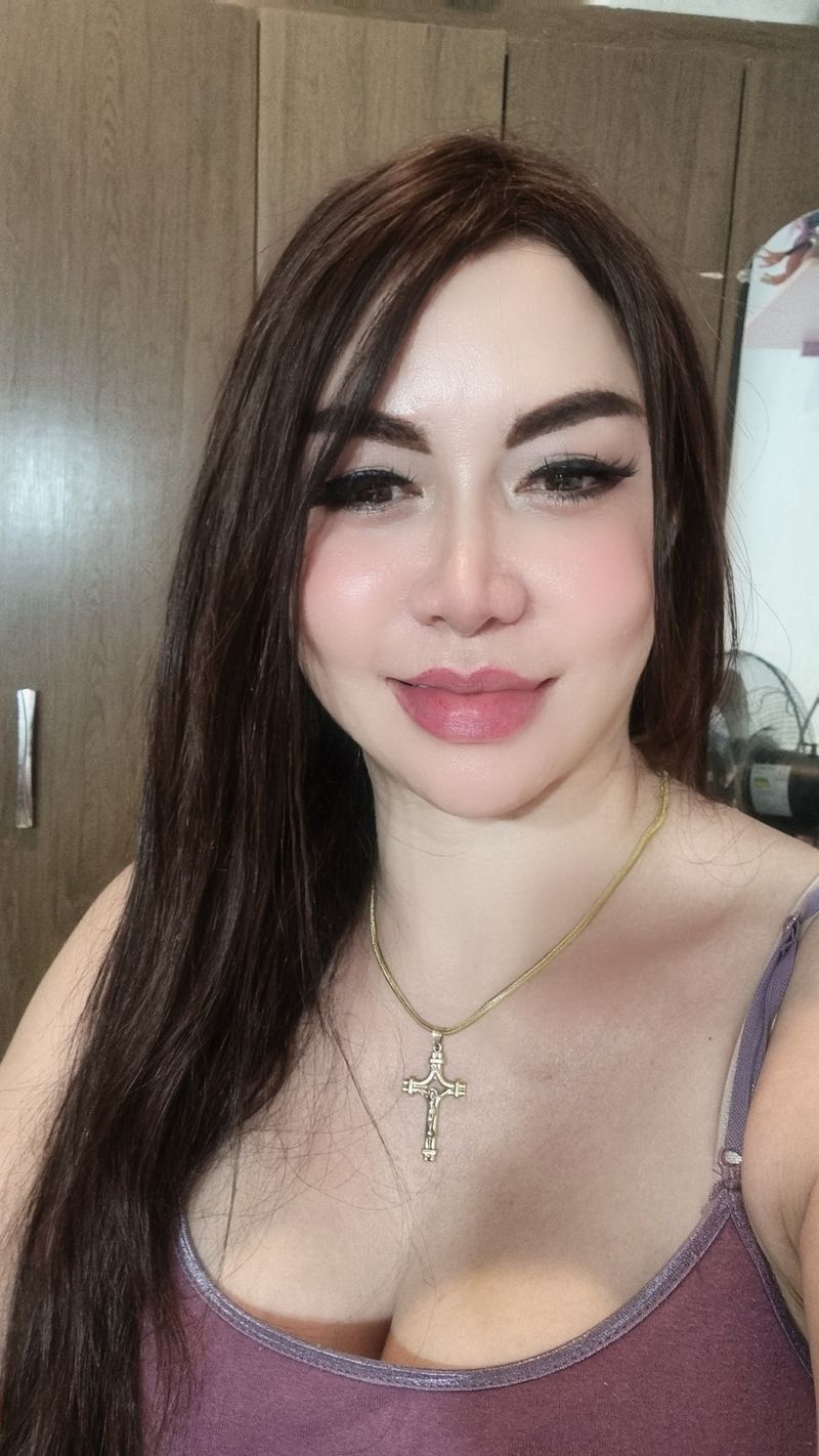 Adriana Berruz, 46