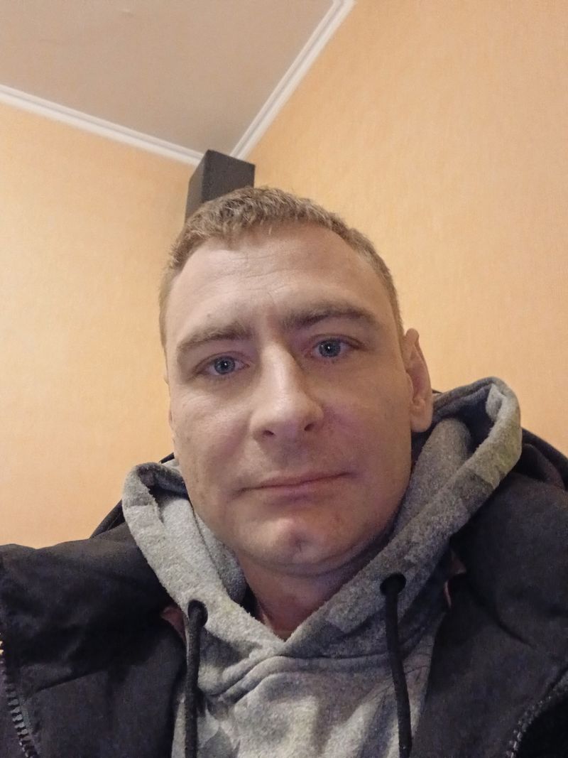 Жека, 37