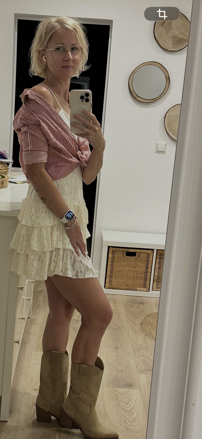 Ania, 46