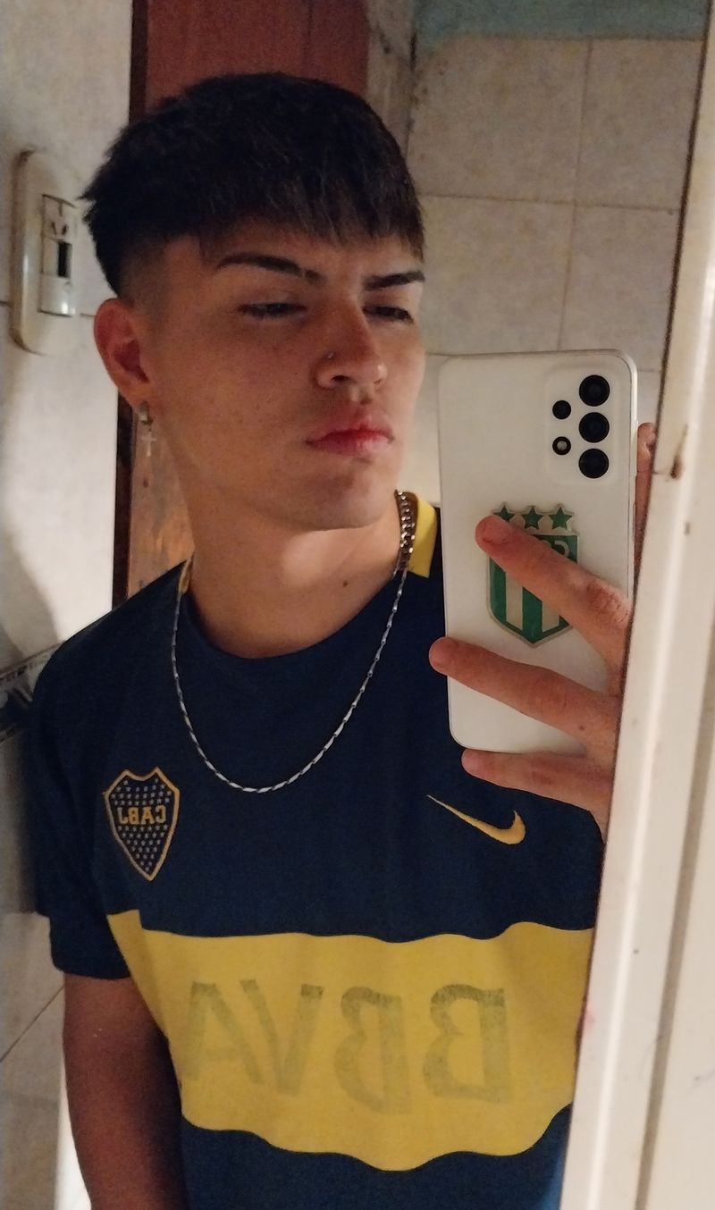 Ariel, 22