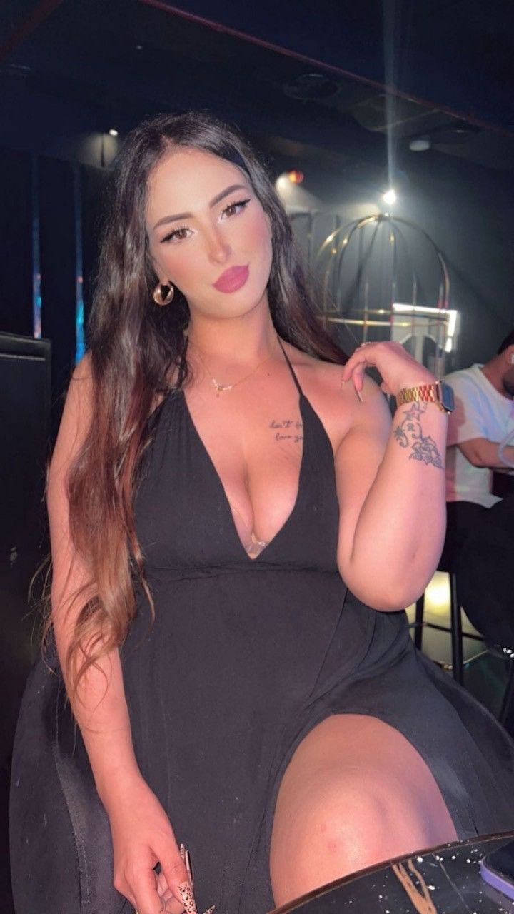 Rania, 29