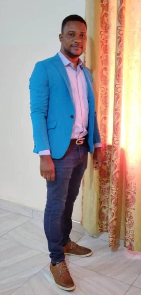 Samuel, 38