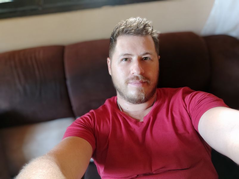 Andres, 40