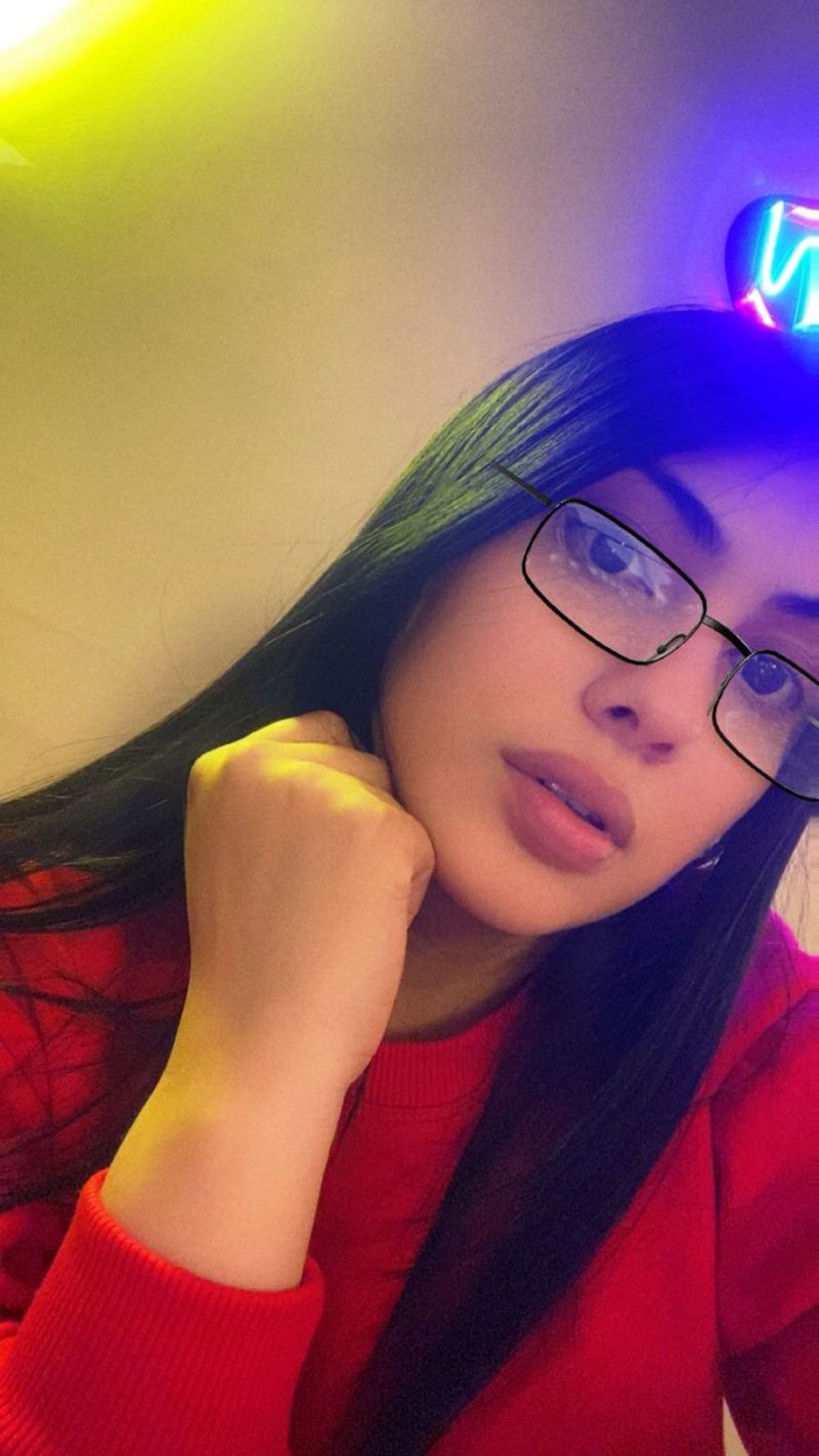 Andrea, 30