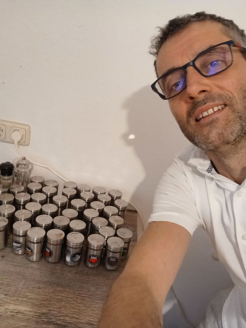 Radek, 52