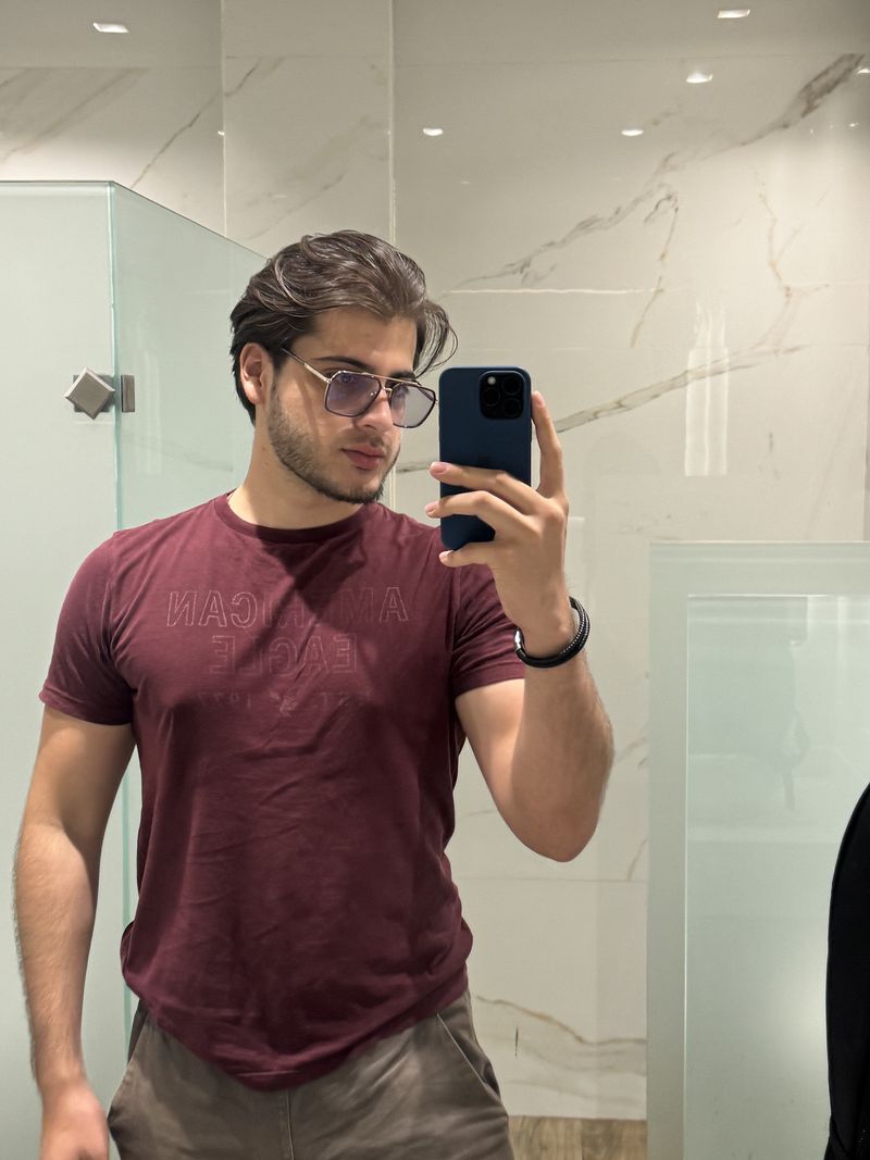 Andres, 24