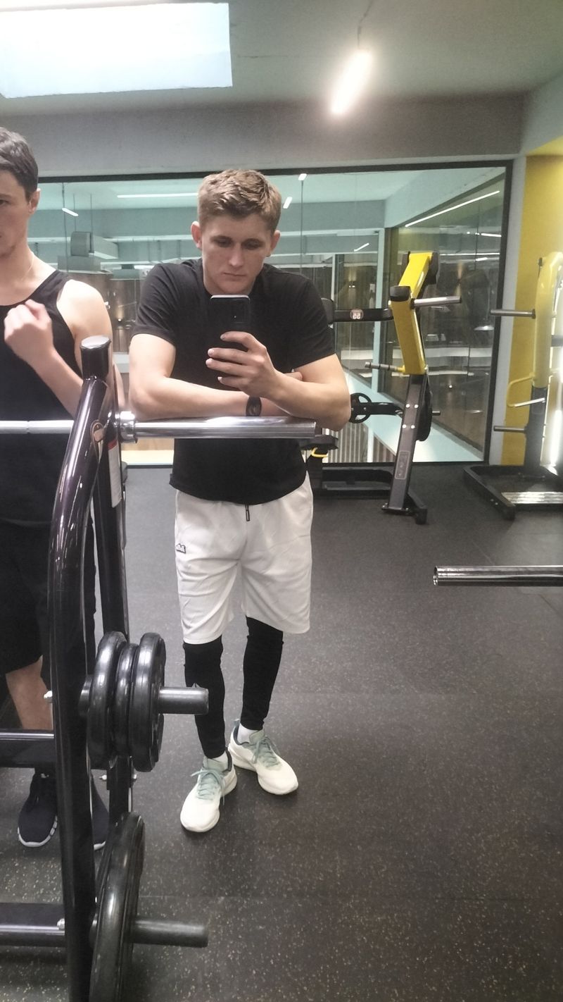 Андрей, 23
