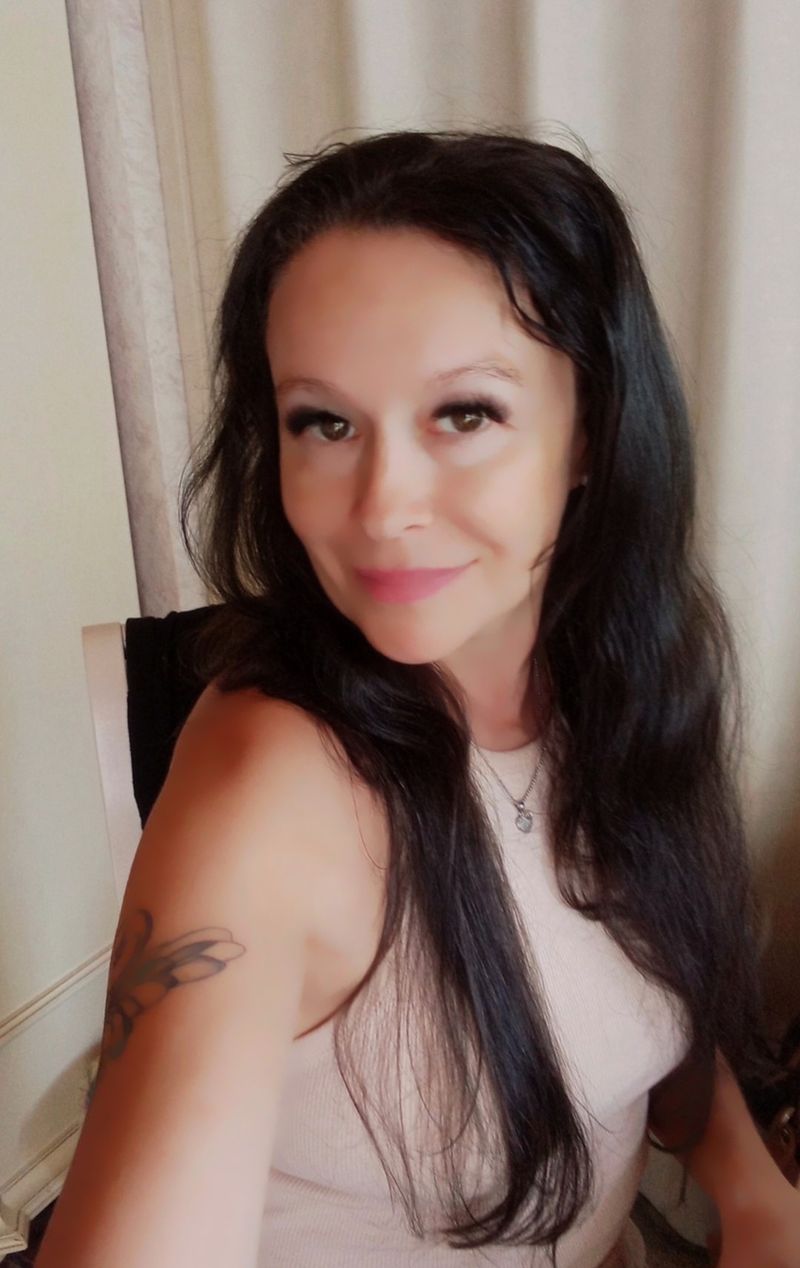 Ania, 53