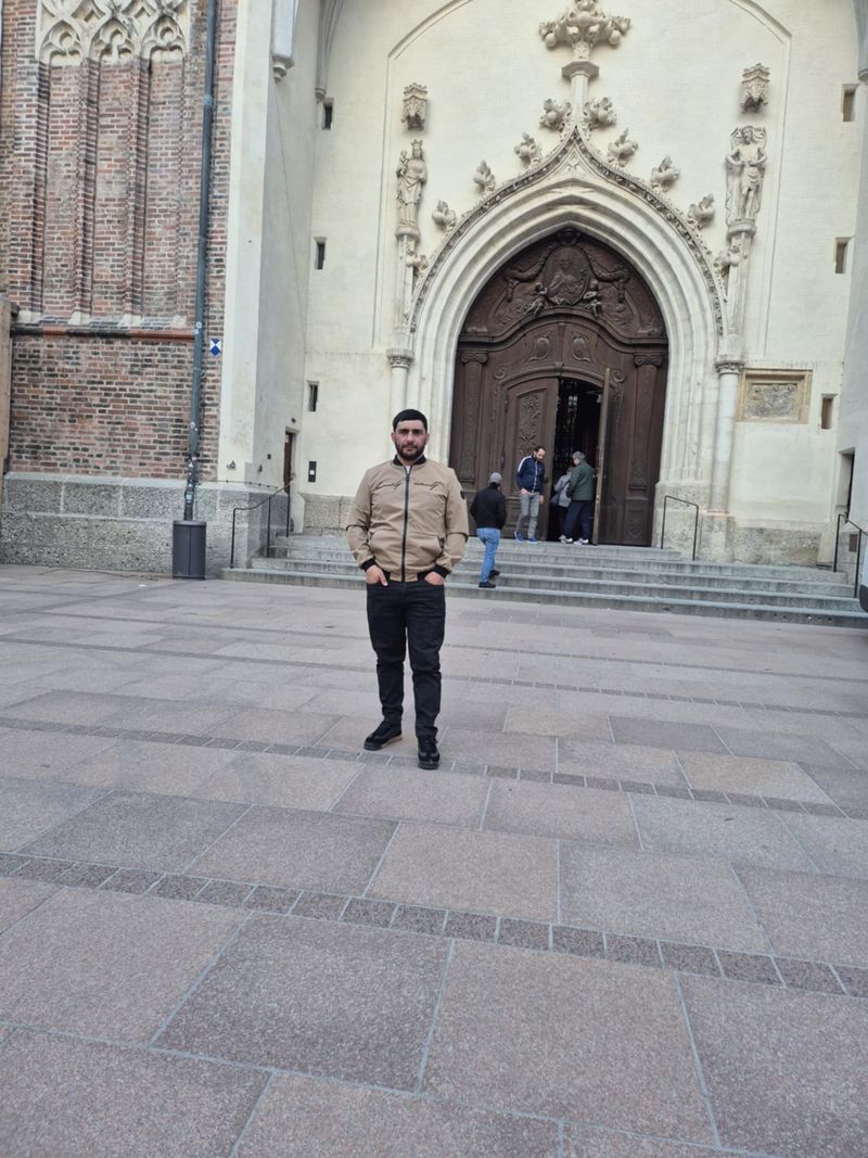Murad, 35
