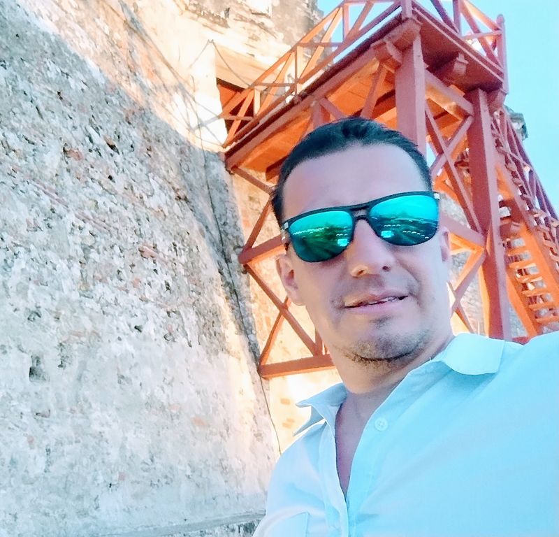 Daniel Salgado, 43