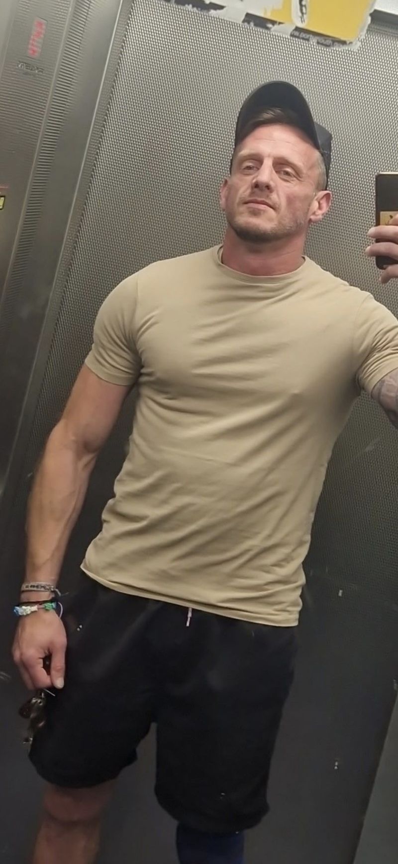 Pete, 41