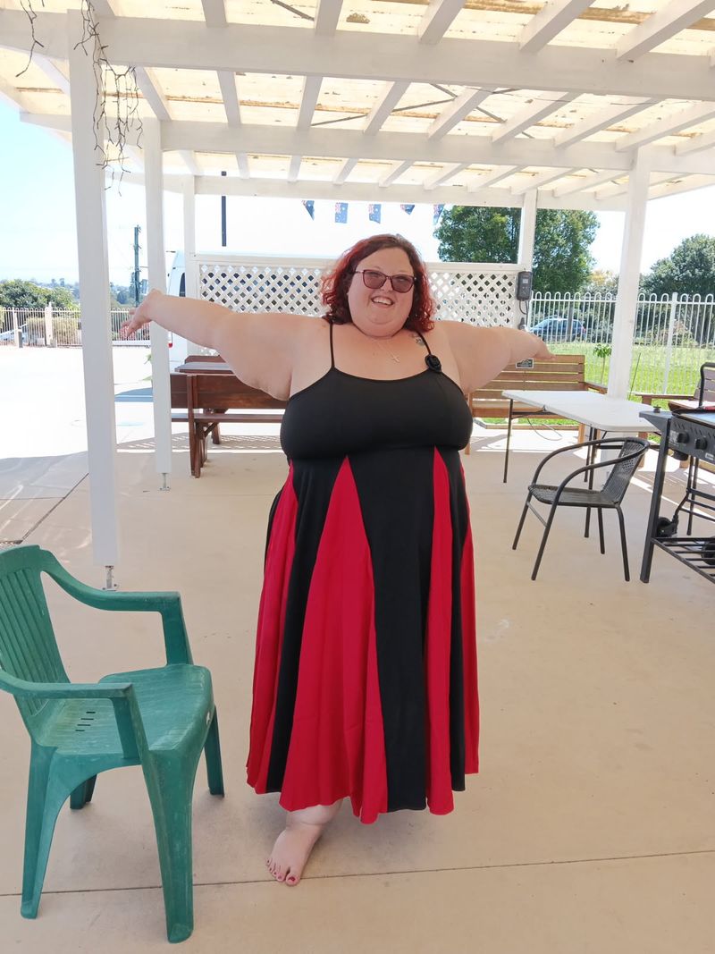 Sienna Elmes, 28