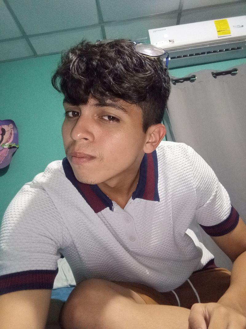 José, 23