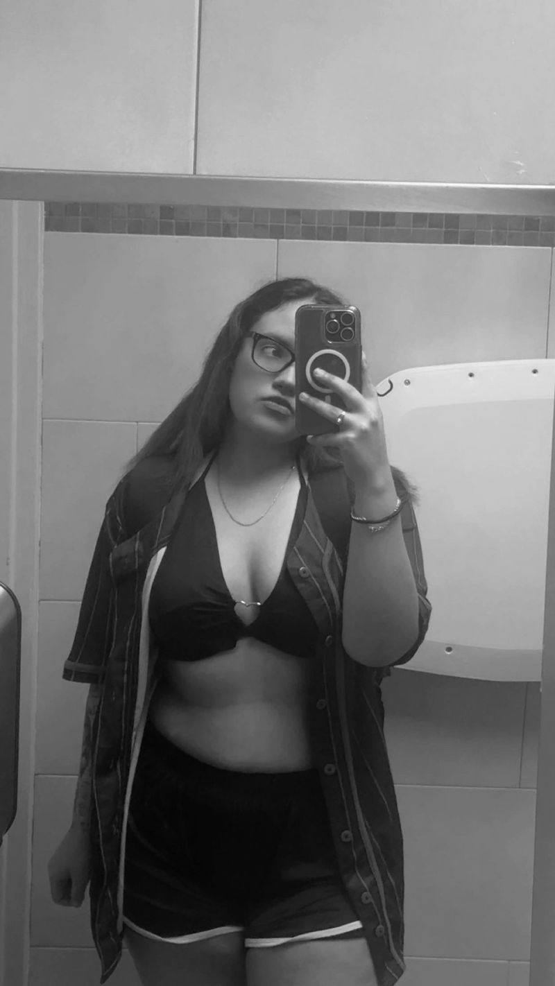 Ilianys, 23