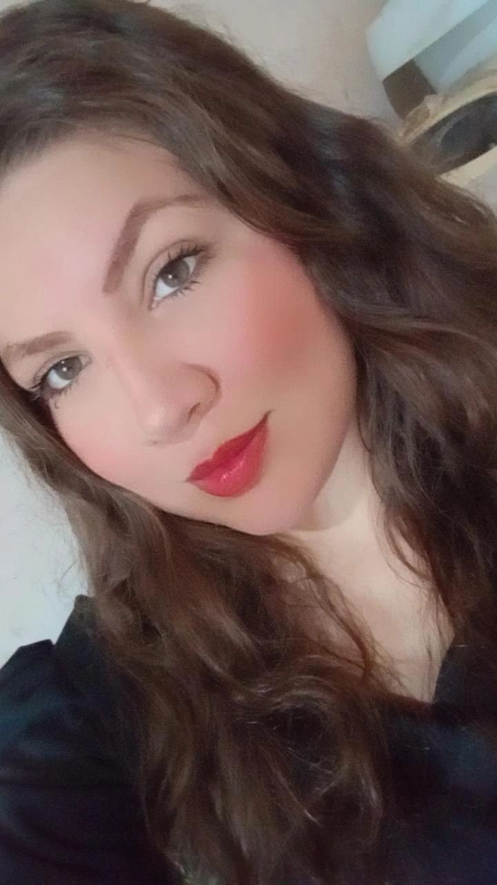 Amanda, 27