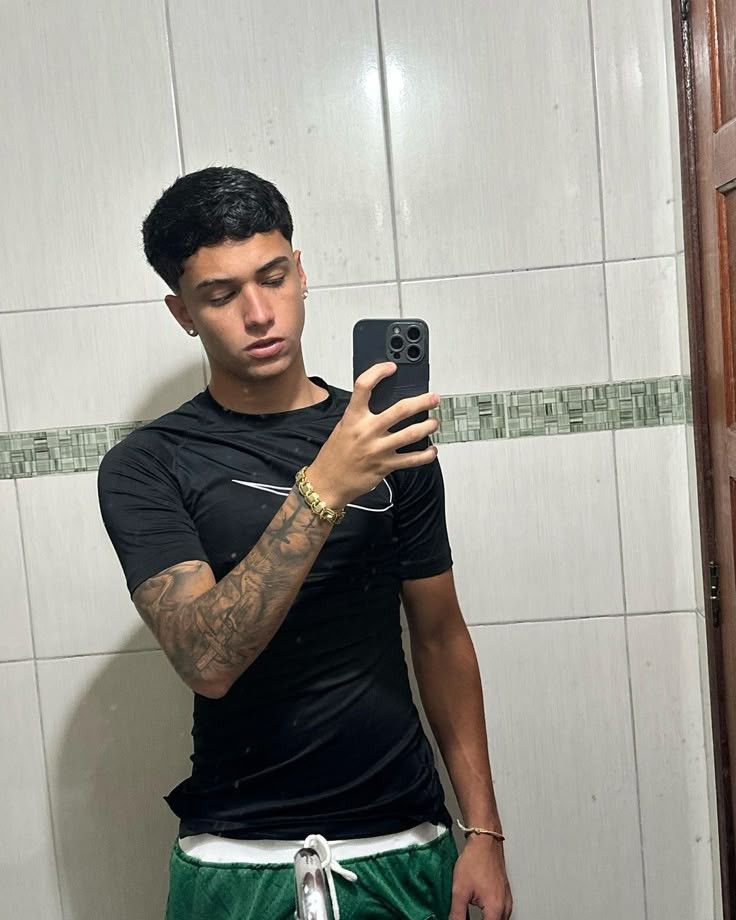 Pedro Henrique, 18