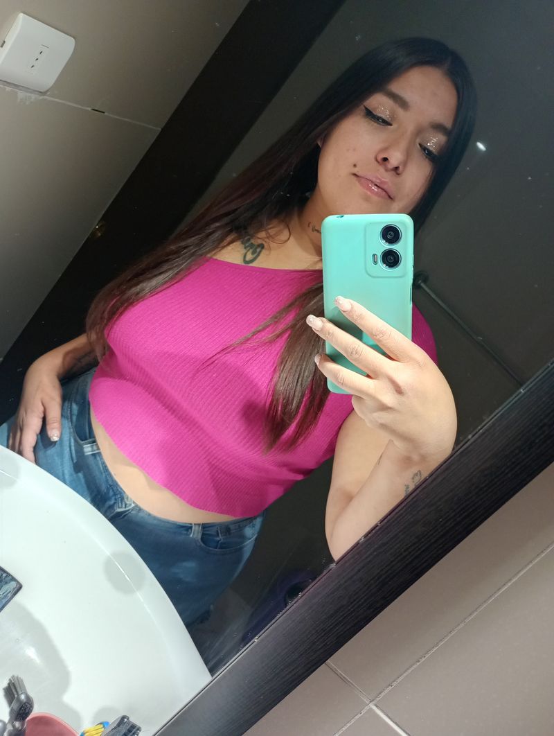 Mel, 27