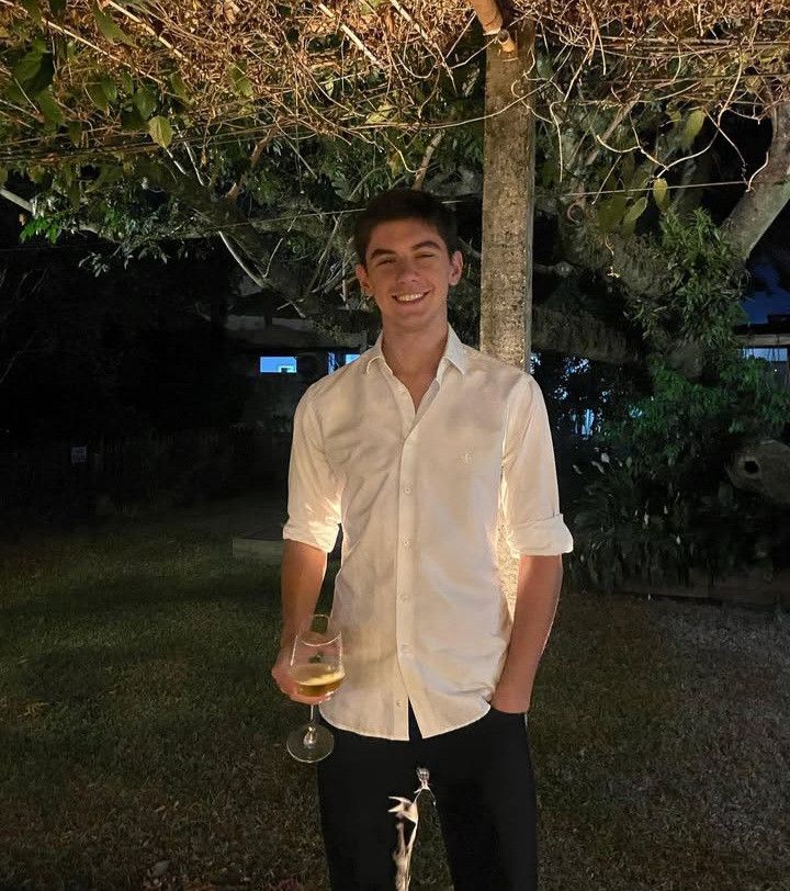 Douglas Gunzt, 21