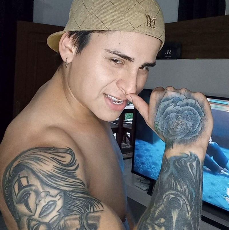 Angel, 30