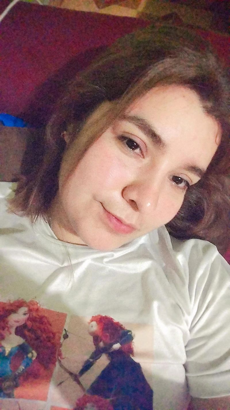 Adis, 33