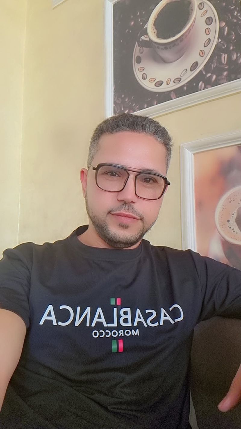 Younes, 34