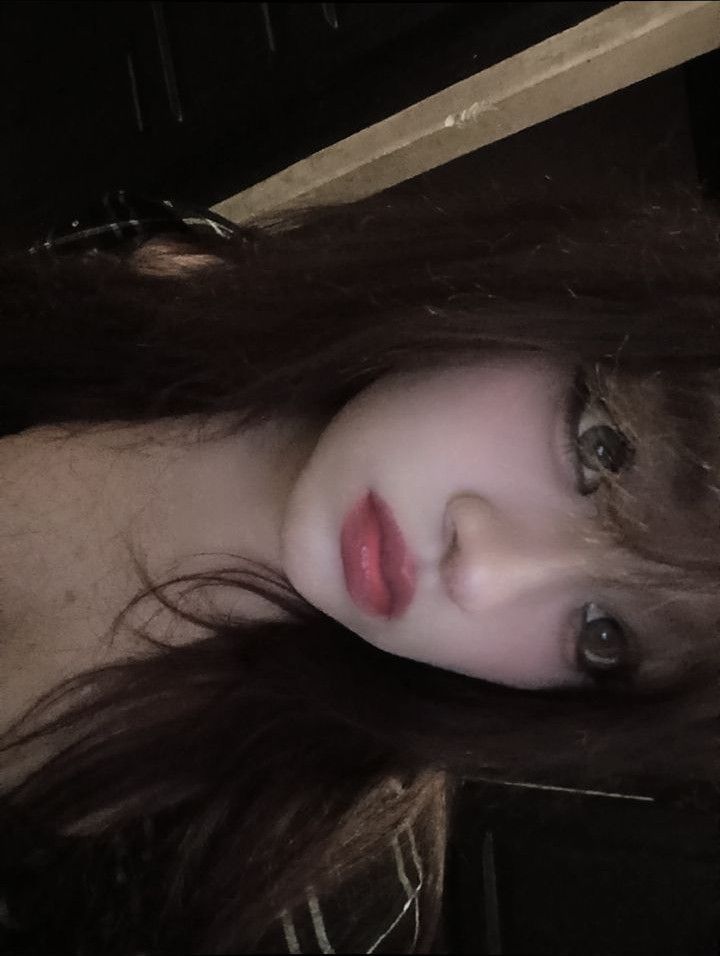 Nuria, 20
