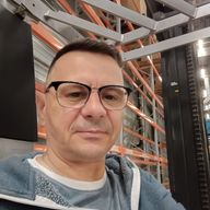 Dariusz, 54