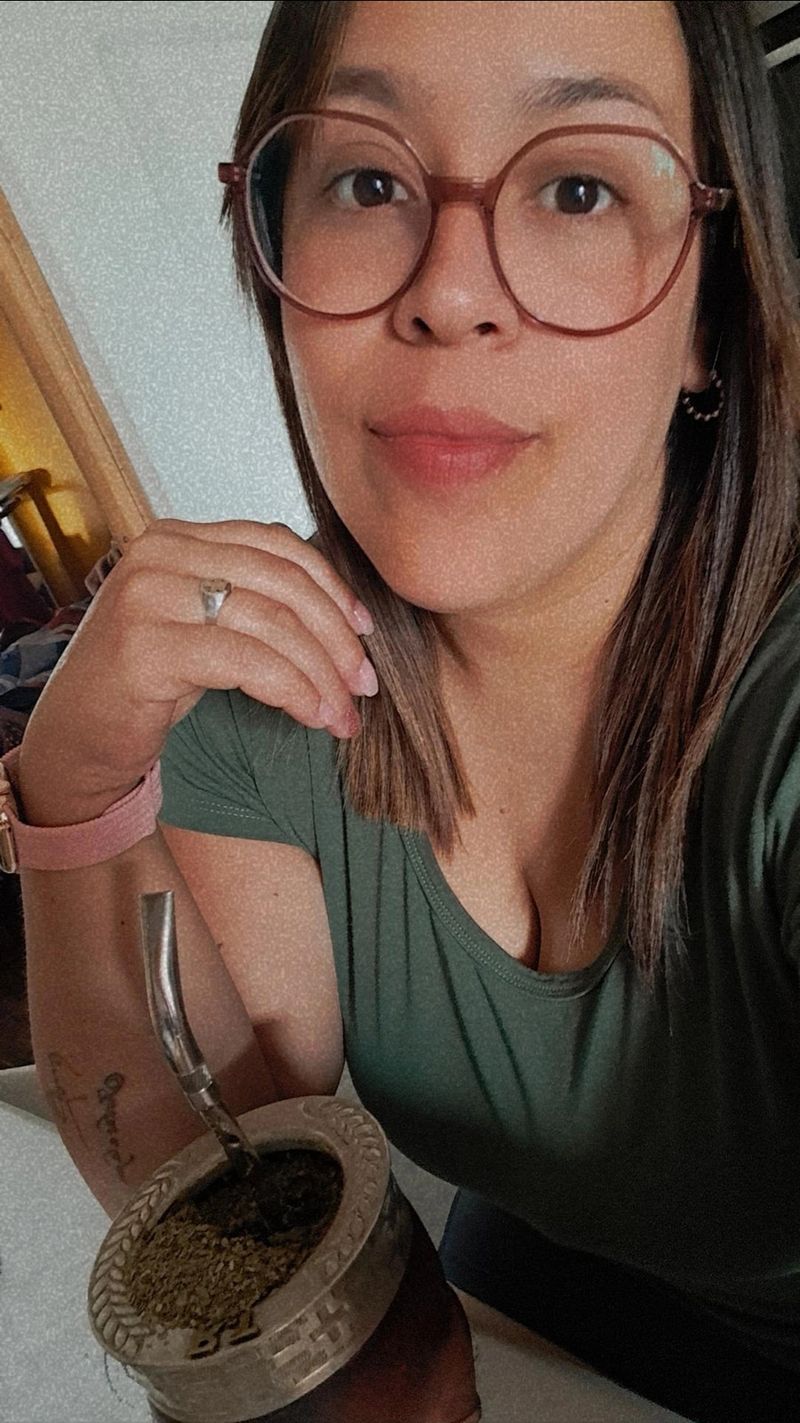 Eliana, 32