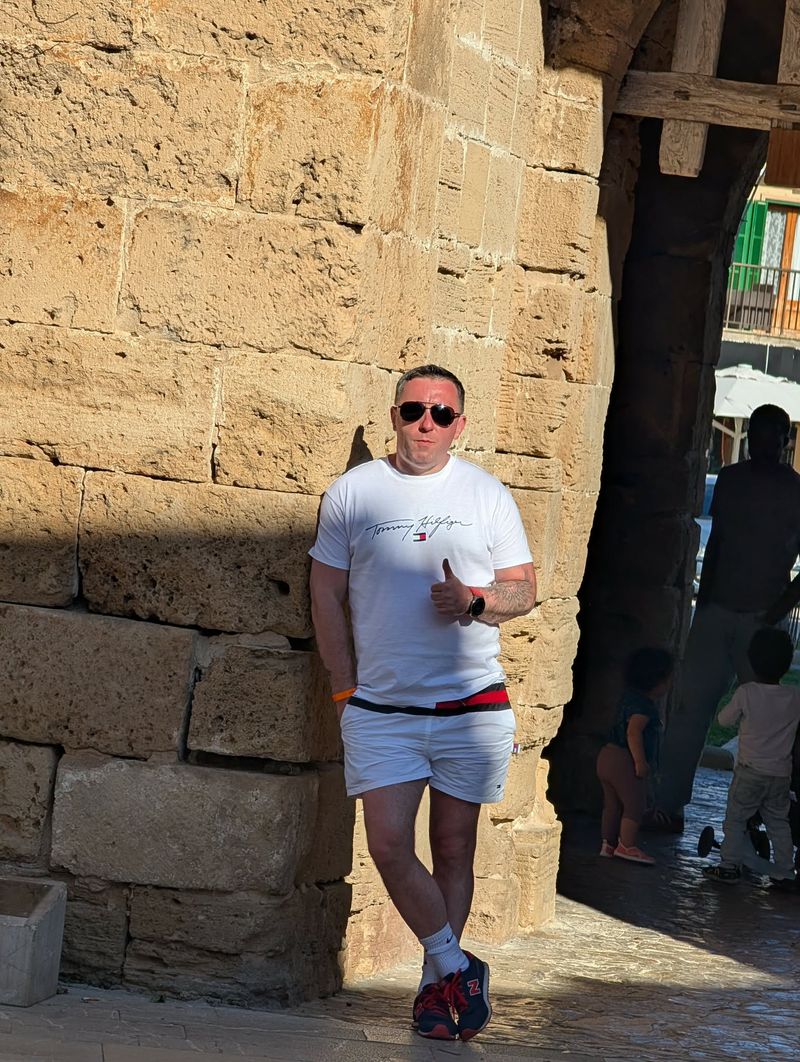 Tomasz, 39