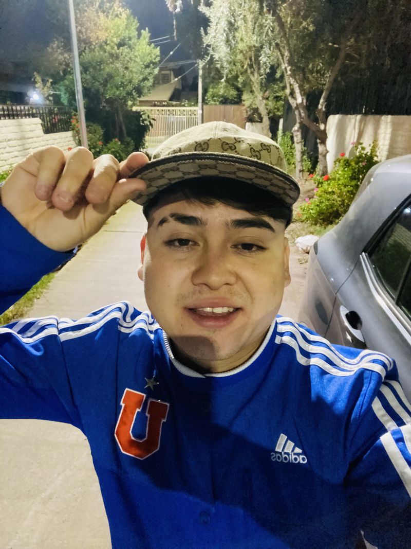 Luciano, 24