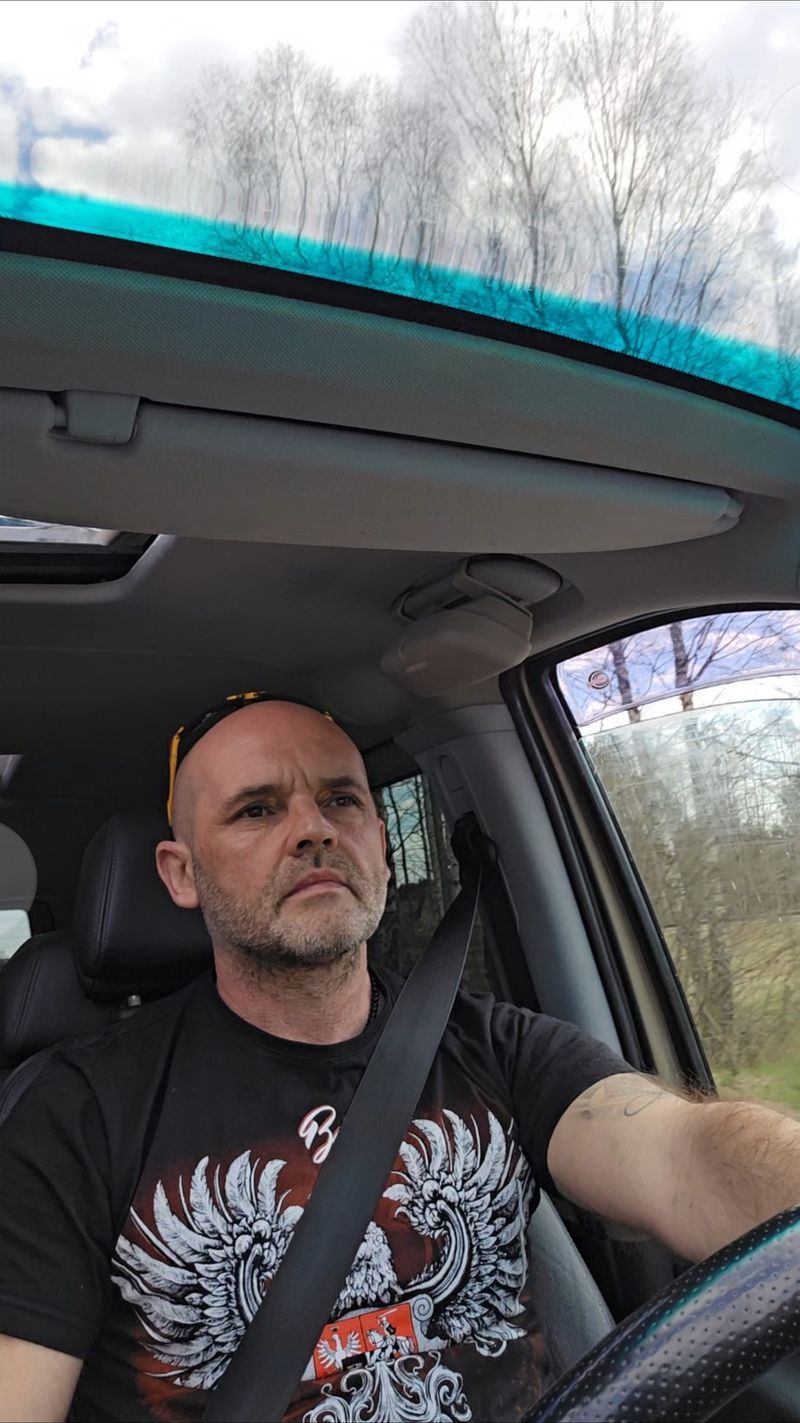 Serge, 52