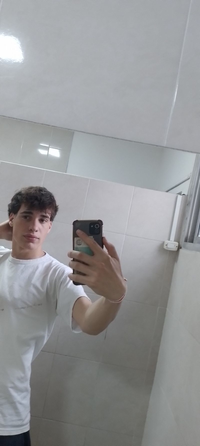 Tomi, 19
