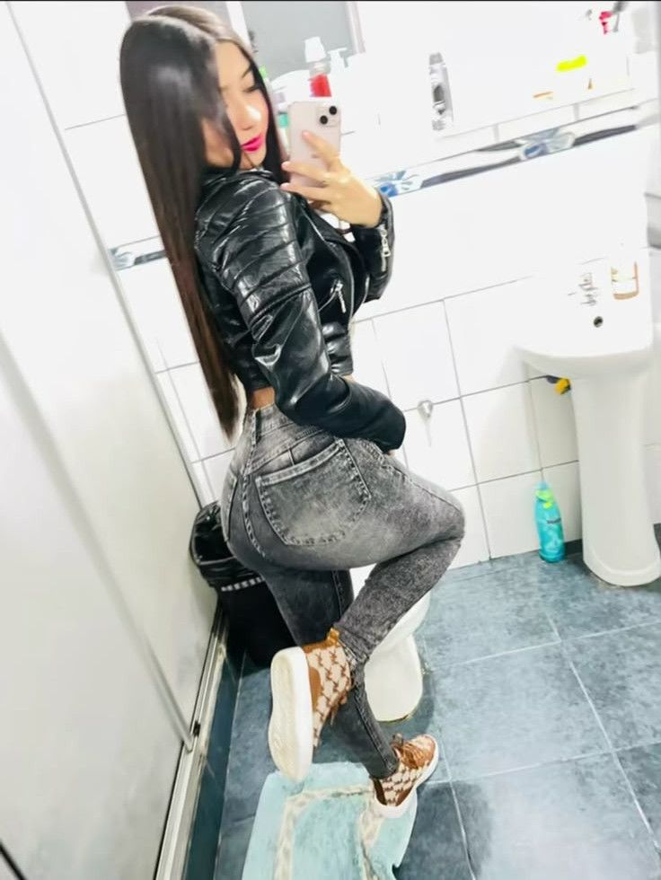 Sofia, 18