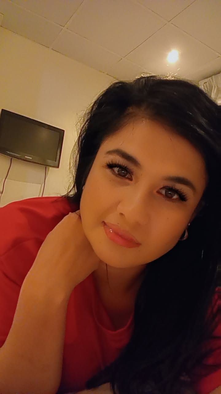 Sara, 34