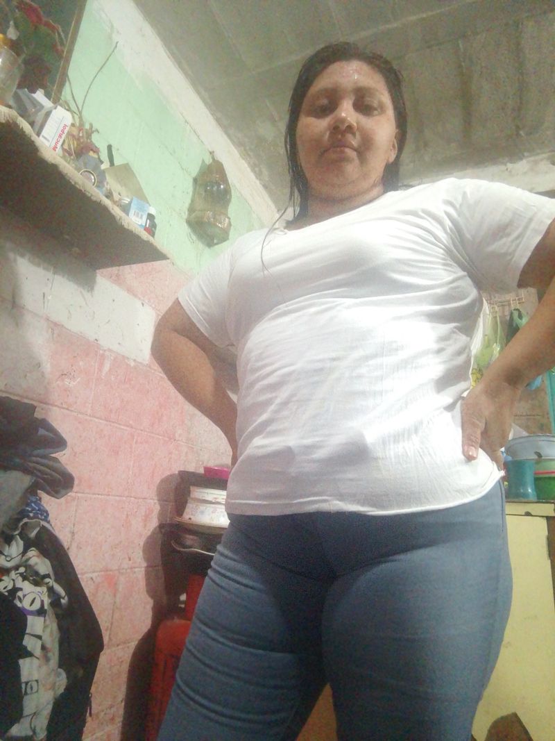 Tania, 31