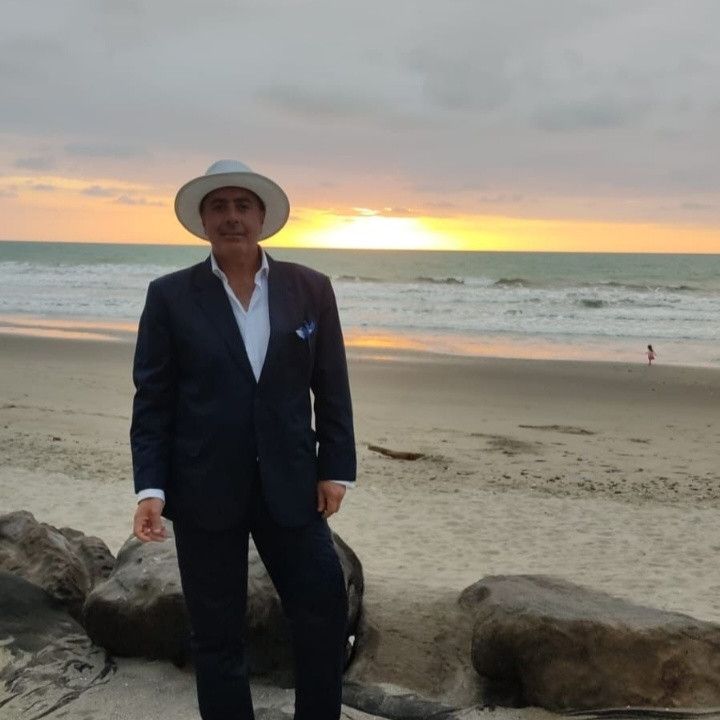 Rodrigo, 53