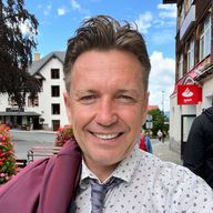 Robert, 42