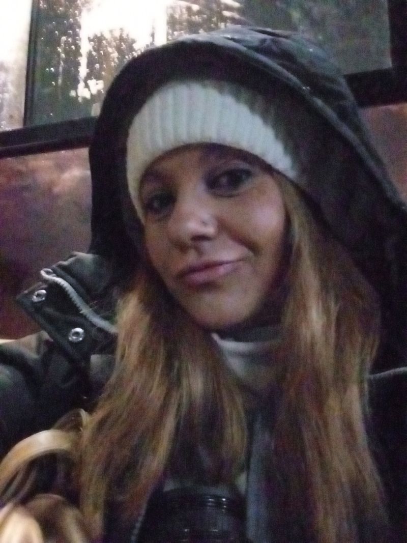 Jeni, 38